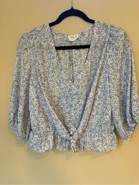Universal Thread Light Blue Floral Tie-Front Peplum Blouse